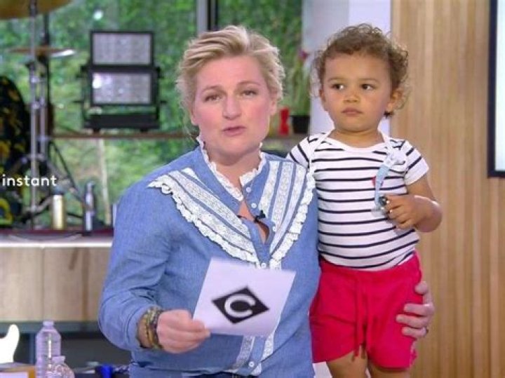 Anne-Elisabeth Lemoine Et Ses Fils