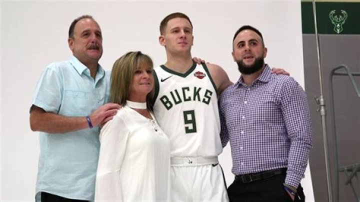 Donte DiVincenzo (NBA) Biography, Parents, Girlfriend, Height and Weight