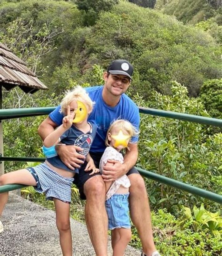 EXPLORE Sam Roddick Wiki, Bio, Age, Height, Husband, Instagram, Net Worth 2020!!