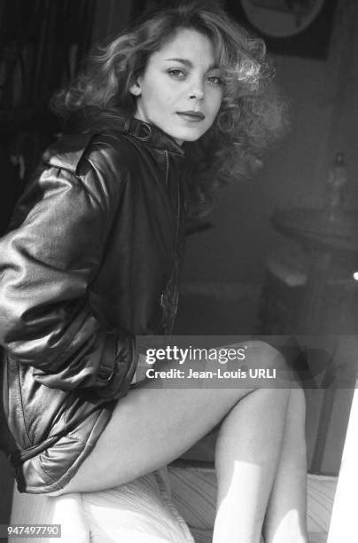 Grace De Capitani Jeune