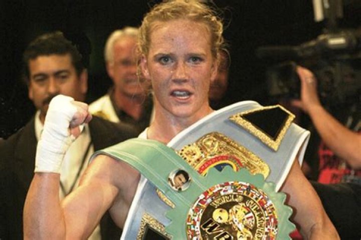 Holly Holm Bio, Husband, Net Worth, Height, Weight and Body Measurements