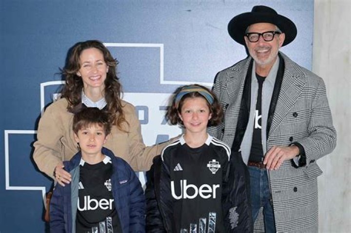 Jeff Goldblum Wife, Son, Height, Net Worth, Ethnicity, Is He Gay?