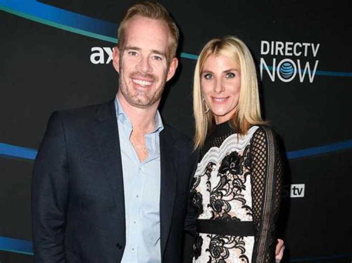 Joe Buck's wife, Michelle Beisner-Buck Biography: Net Worth, Height, Age, Height, Children, Wikipedia, Photos