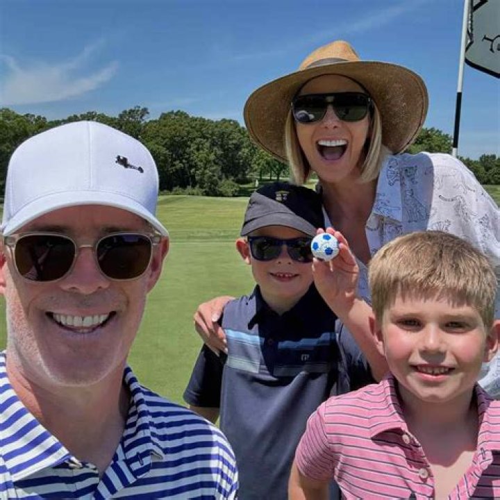 Joe Buck Wife, Daughter, Dad, Height, Net Worth, Salary, Is He Gay?