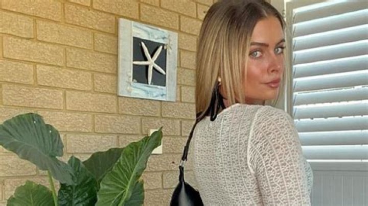 Kirra Schofield Love Island Age, Height, Wikipedia, Partner, Instagram