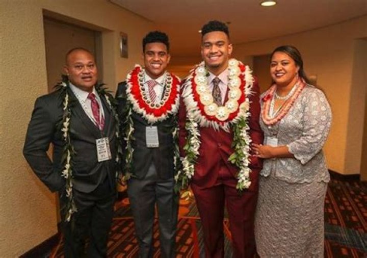Know About Tua Tagovailoa; Stats, Injury, Brother, Height, Dating, Age