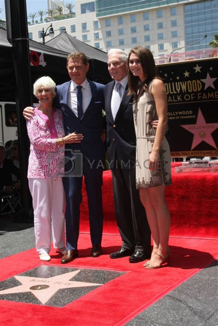 Know All About Sophie Flay Boyfriend Jesse Baer!