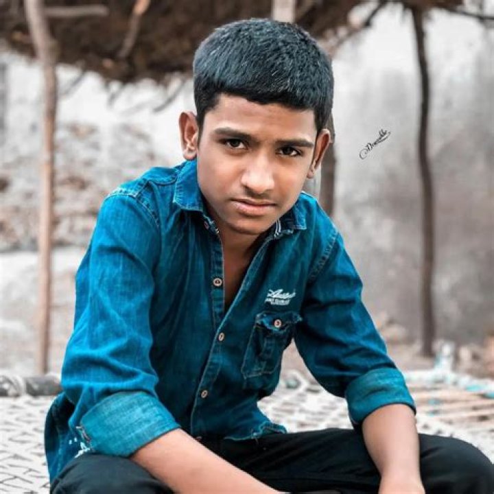 Superstar Rupesh Dewasi Biography: Salary, Age, Girlfriend, Income, Instagram, Net Worth, Contact Number, Wikipedia