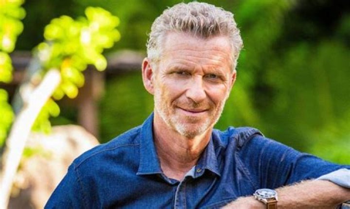 Taille De Denis Brogniart