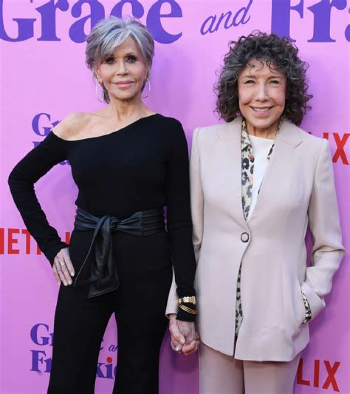 Who is Lily Tomlin, Is She Gay, Who is the Wife – Jane Wagner and Her Net Worth